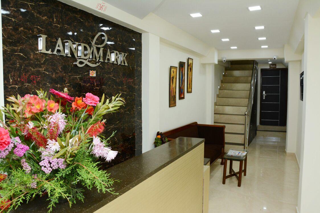 Hotel Landmark Ooty Bagian luar foto