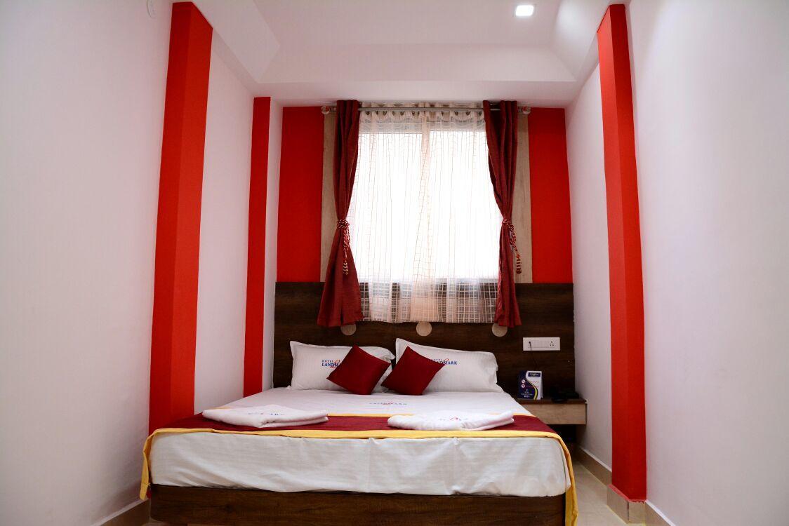 Hotel Landmark Ooty Bagian luar foto