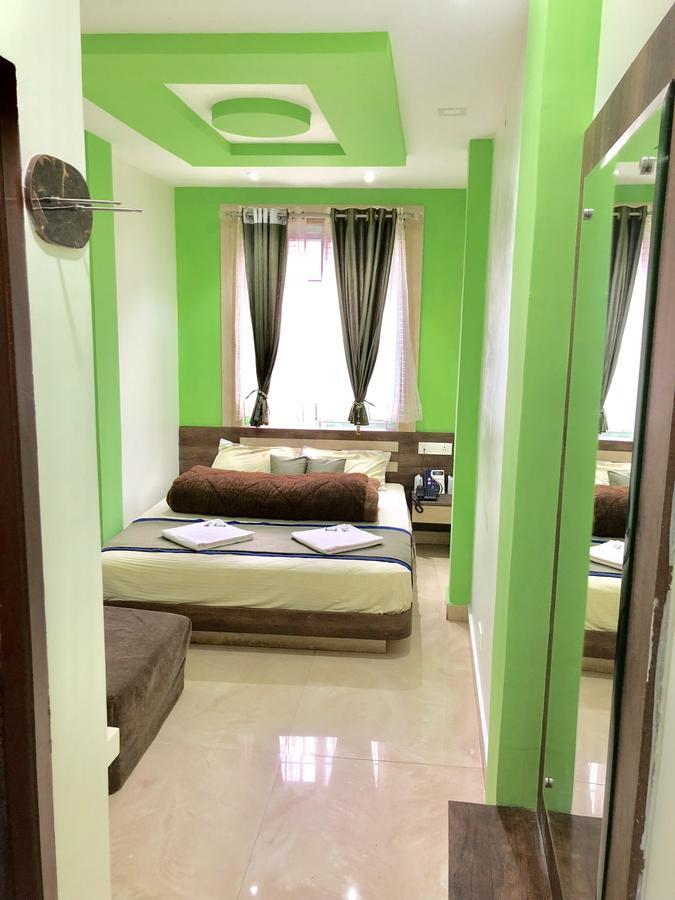 Hotel Landmark Ooty Bagian luar foto